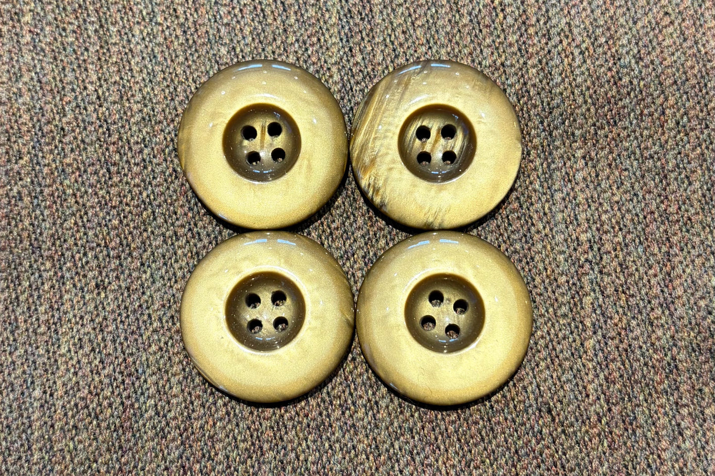 Bouton en résine (lot de 4)