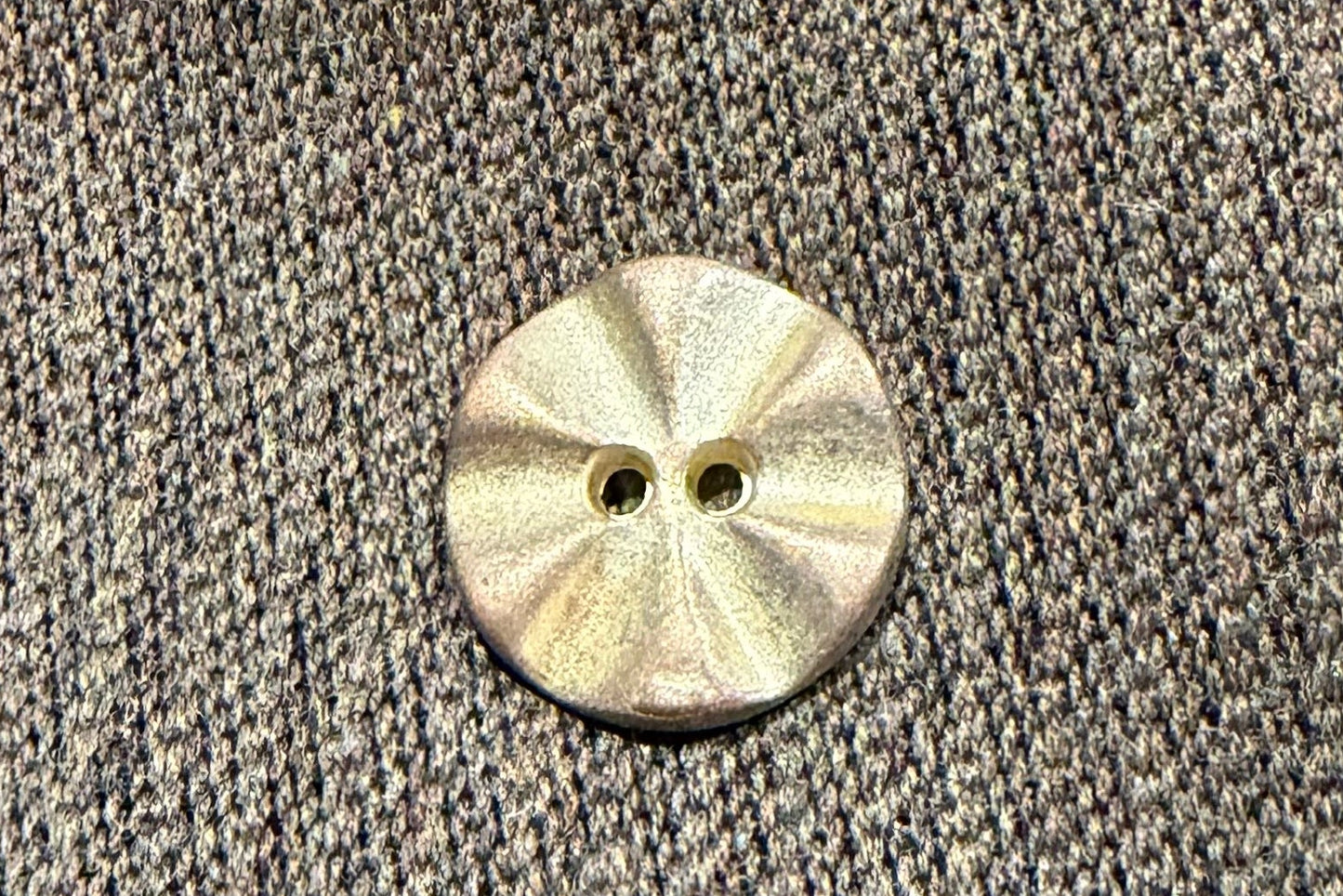 Bouton métallique bicolore en deux tailles
