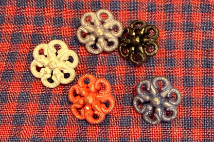 Tige de fleur en plastique (cinq coloris)