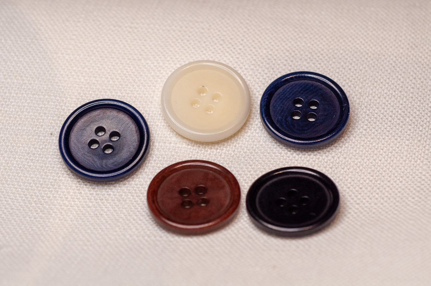 Bouton Corozo Traditionnel Finition Satinée (Deux Tailles)