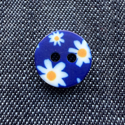 Whimsical-Patterned Shirt Button in Plastic (Set)