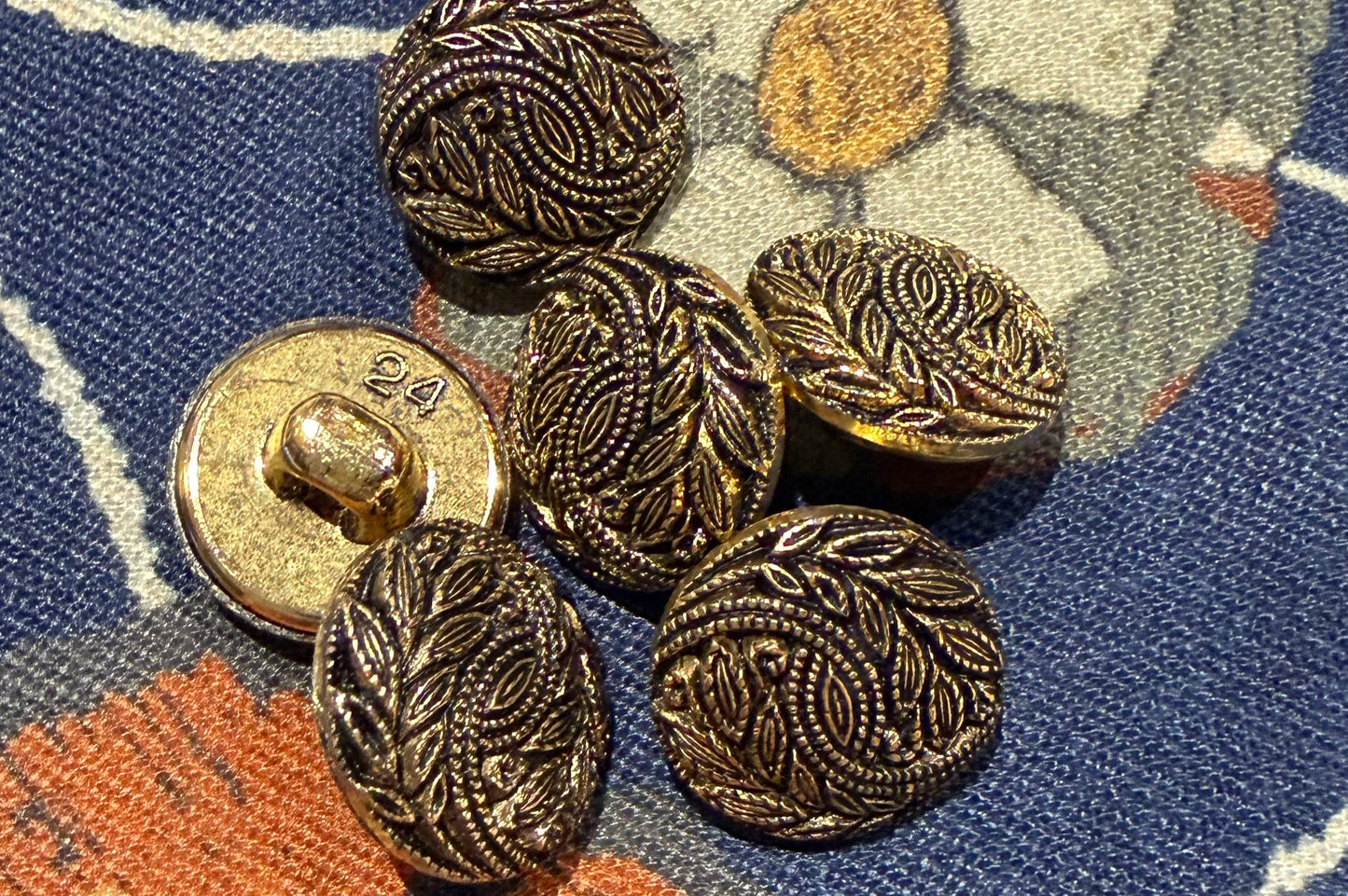 Bouton à queue doré orné (lot de 6)