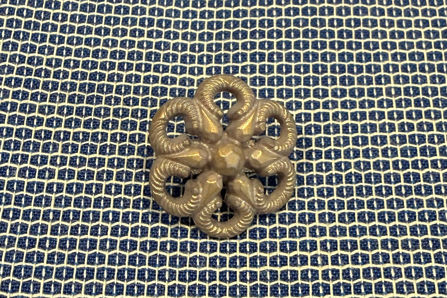 Tige de fleur en plastique (cinq coloris)