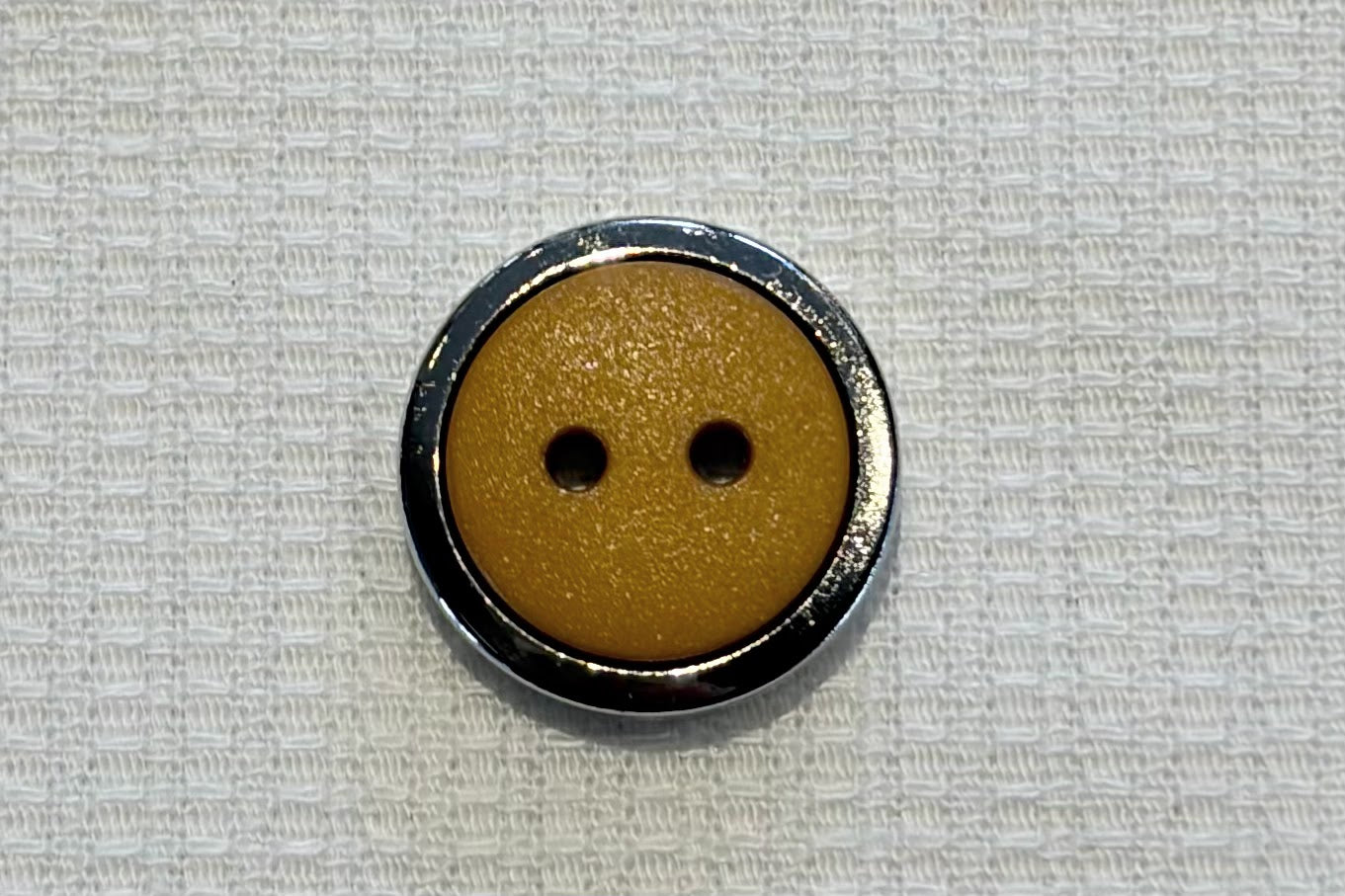 Bouton en résine avec cadre argenté (cinq couleurs)