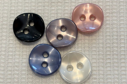 Bouton de chemise ondulé en plastique (cinq couleurs)