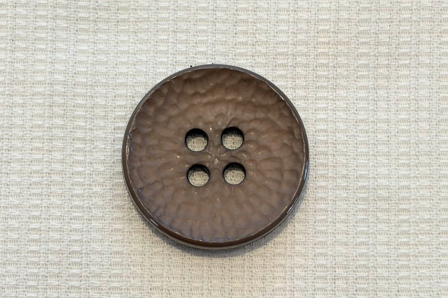 Bouton texturé concave (13 couleurs)