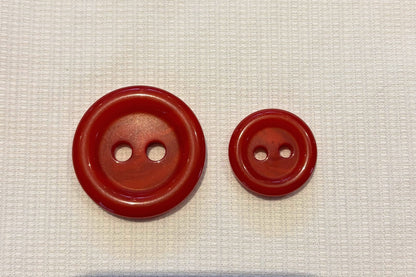 Bouton en résine (deux tailles, plusieurs couleurs)