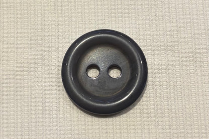 Bouton en résine (deux tailles, plusieurs couleurs)