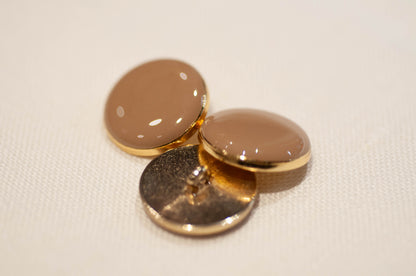 Bouton à queue marron clair pour manteaux et vestes